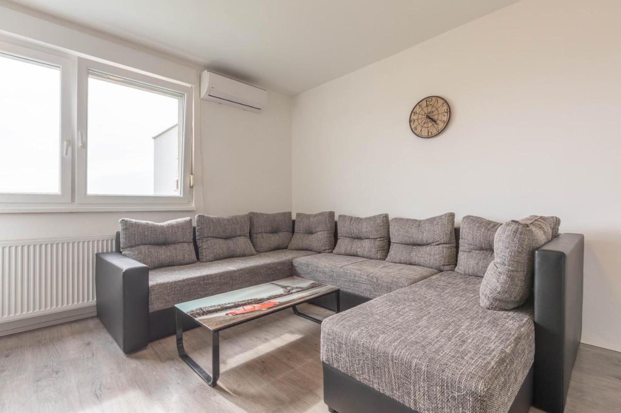 Cosy Apartment Hugo Osijek Extérieur photo