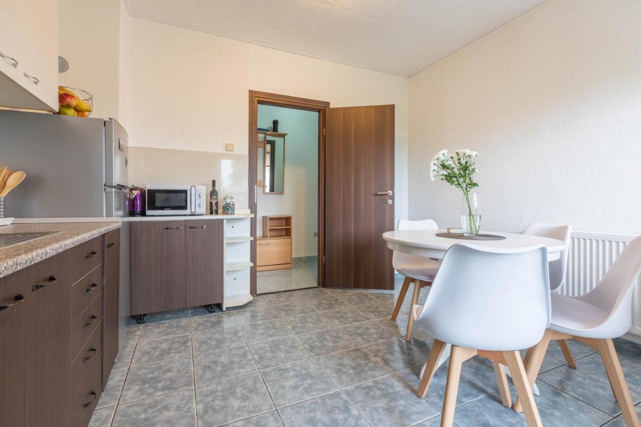 Cosy Apartment Hugo Osijek Extérieur photo