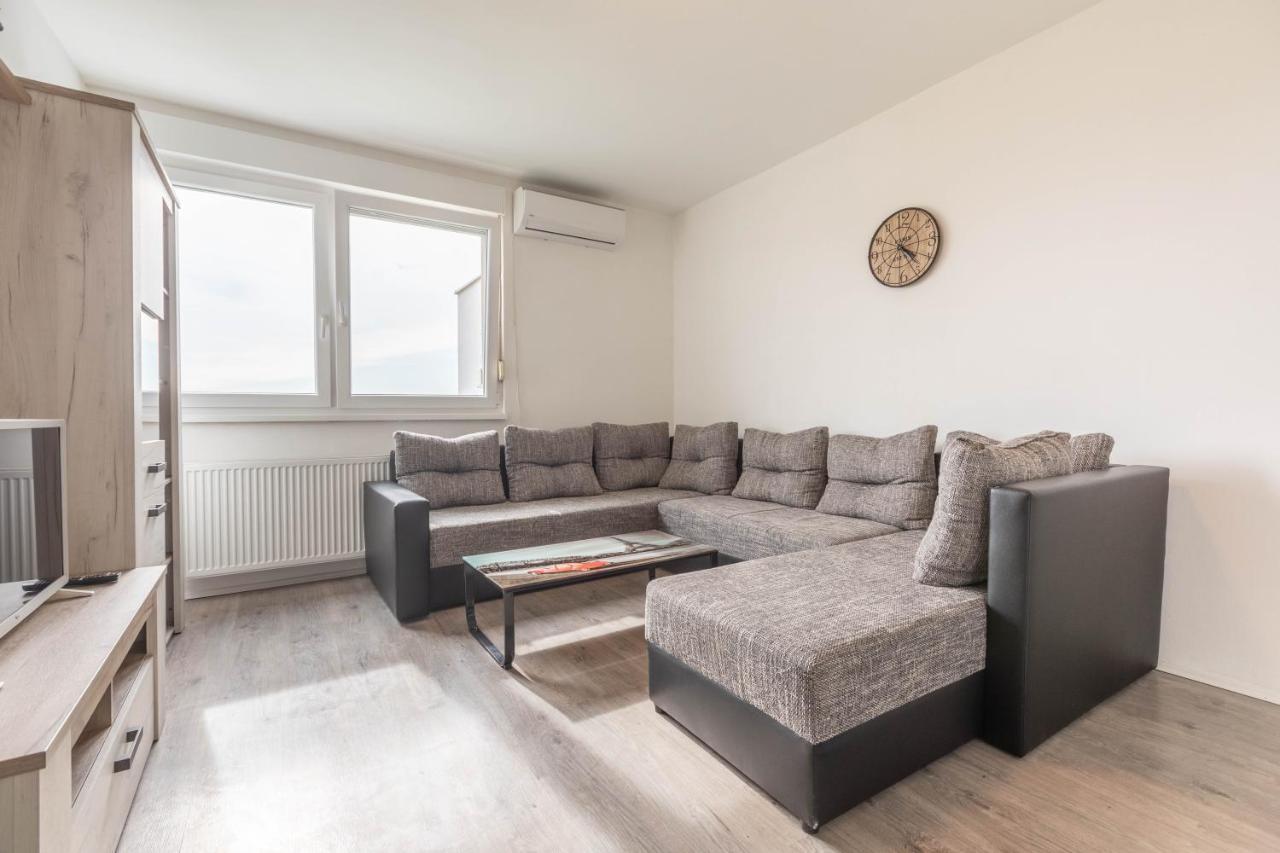 Cosy Apartment Hugo Osijek Extérieur photo