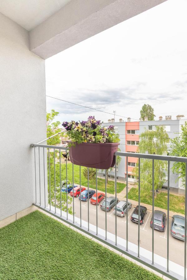 Cosy Apartment Hugo Osijek Extérieur photo