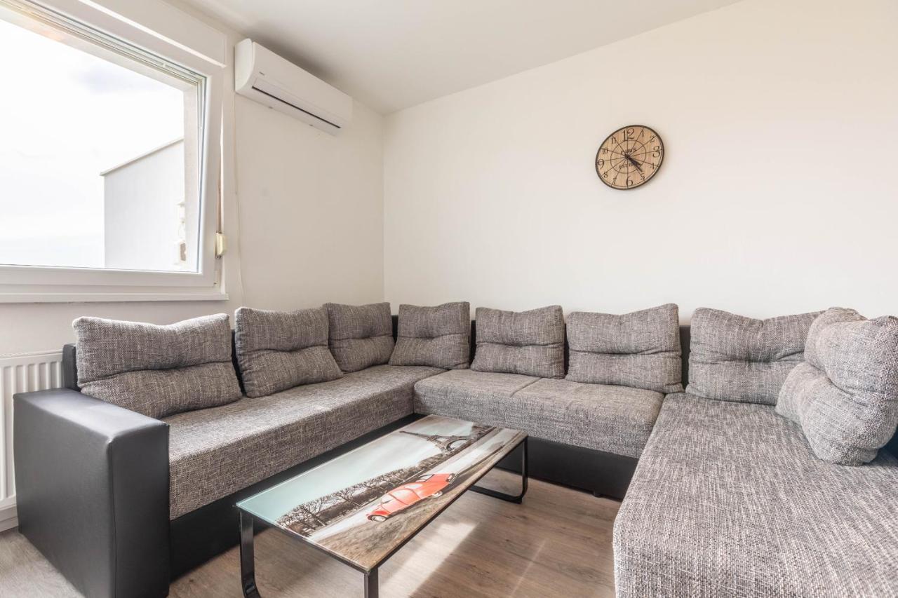 Cosy Apartment Hugo Osijek Extérieur photo